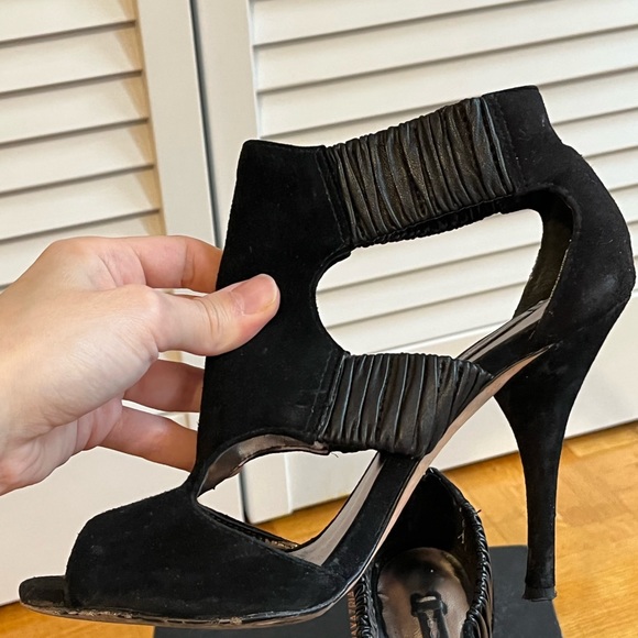 BCBG Max Azria Isla Suede Cut Out S e x y sandals. Size 6 - paid $293+tax - Picture 3 of 7